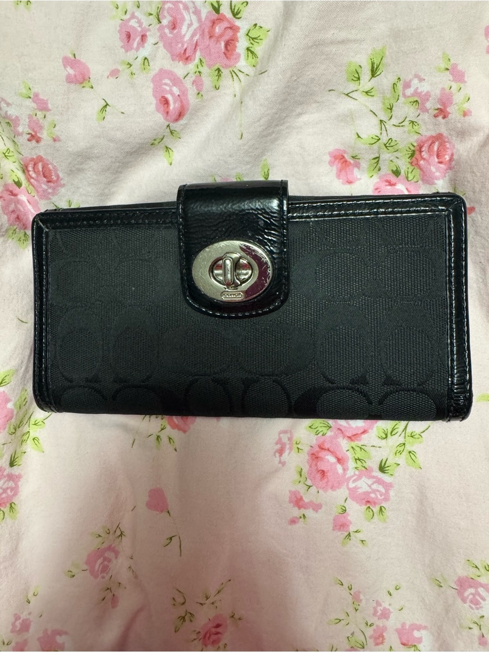 Coach Black Signature Turnlock Continental Wallet - Black